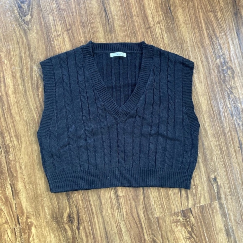 Timing Black Cable-Knit V-Neck Sweater Vest